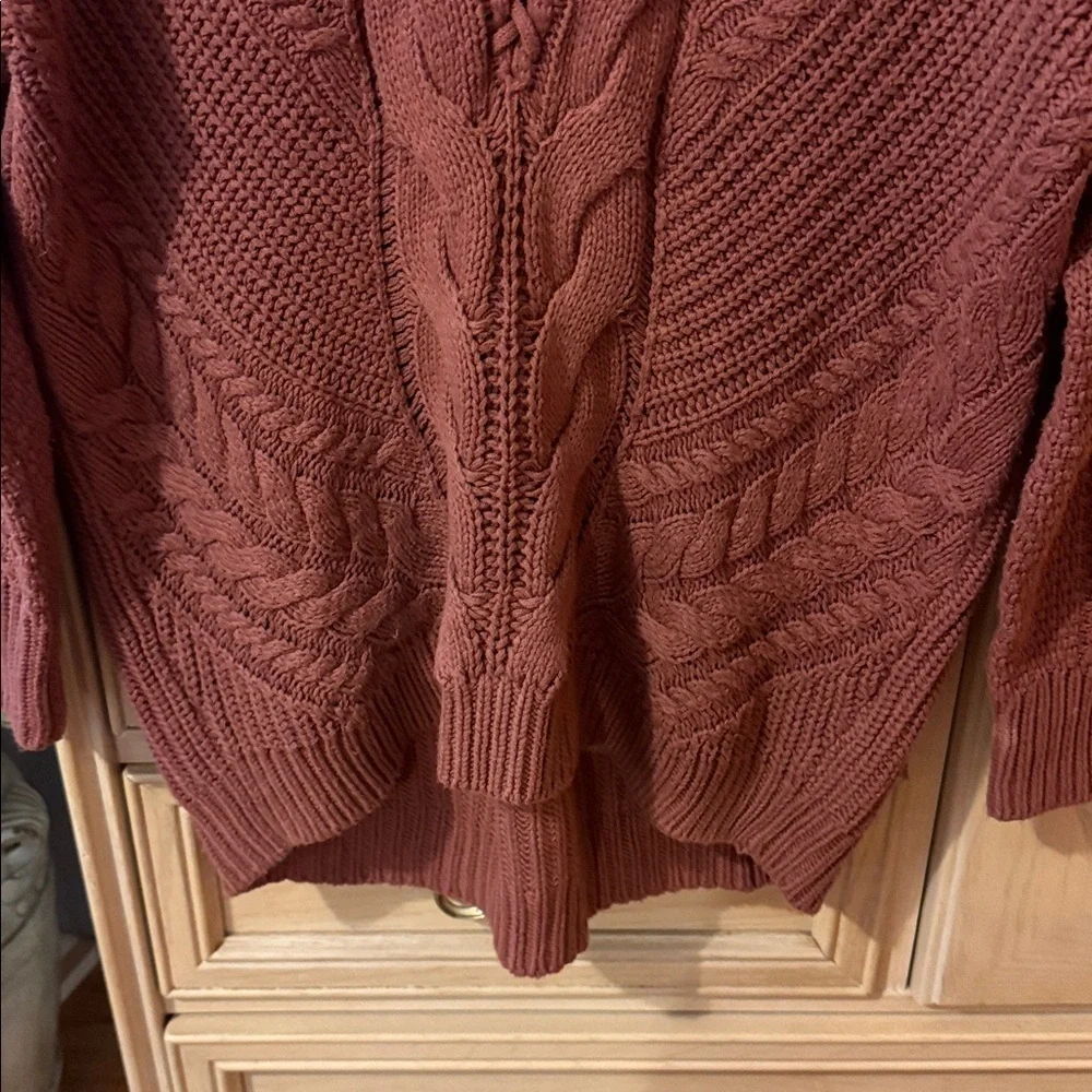 Express Women's Cable Knit Sweater